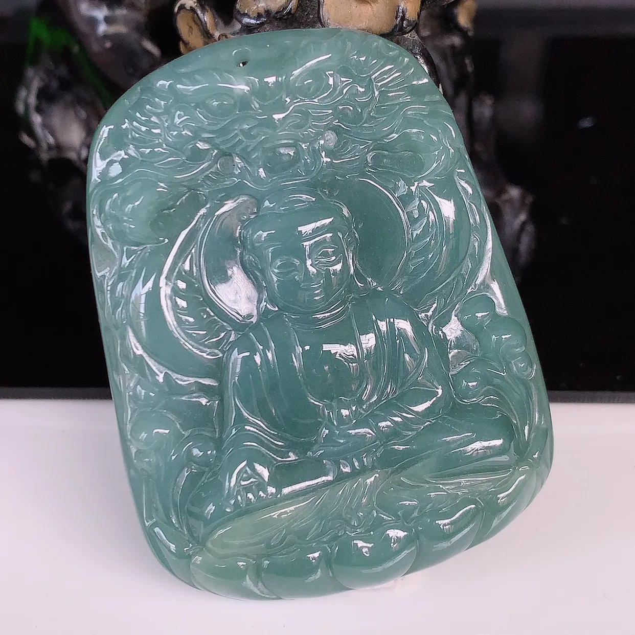 自然光实拍，精品大日如来 冰糯种满色翡翠大日如来 佛祖 法相端庄静美 普度众生 #365.1尺寸60*46*9.5mm