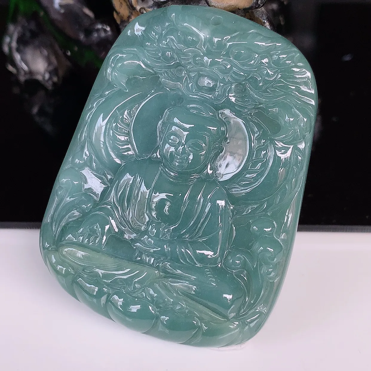 自然光实拍，精品大日如来 冰糯种满色翡翠大日如来 佛祖 法相端庄静美 普度众生 #365.1尺寸60*46*9.5mm