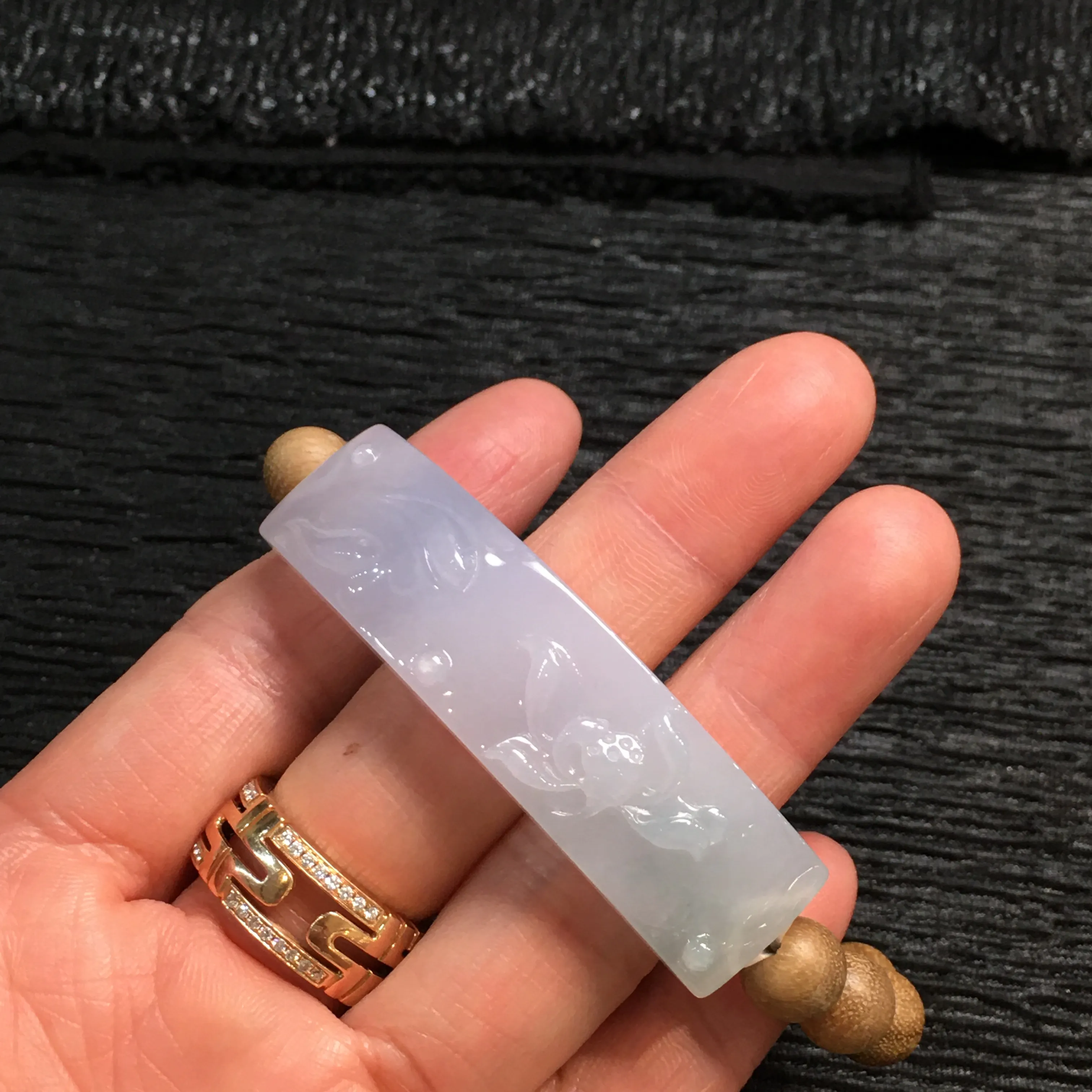 冰糯种春彩荷塘月色手串 裸石尺寸55-14-6.5毫米 水润细腻 雕工精美