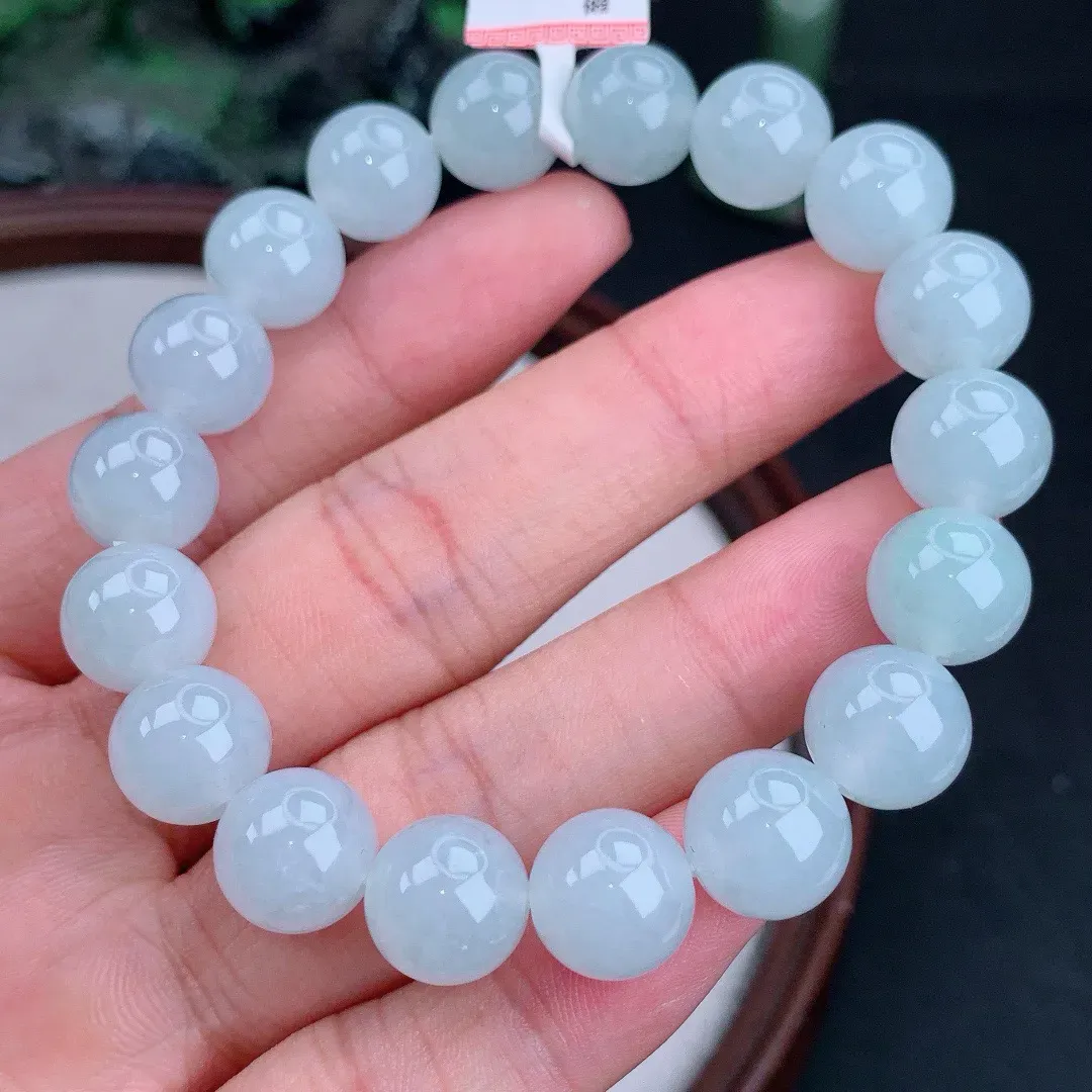 缅甸天然A货翡翠白冰圆珠手串
尺寸11mm   重41.65g