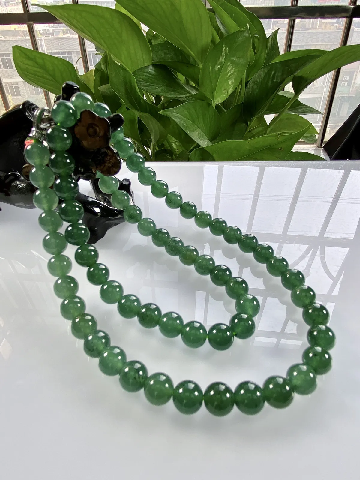 天然翡翠A货，大卡8.8冰种起胶满色蓝水大圆珠项链手链，尺寸：8.8mm/66颗，长度580mm，重量：80.20g