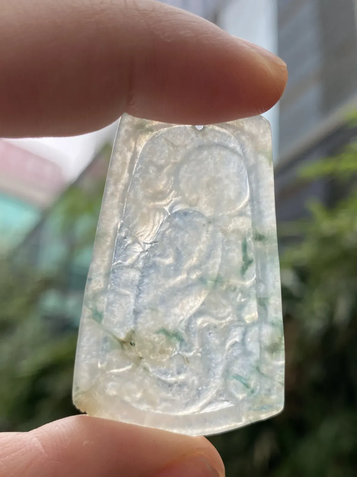推荐【冰飘花荷叶鱼】连年有余 和和美美，送子女或朋友新婚寓意好～种老起胶，冰透透手，带点黄翡，出淤泥而不染，49.3*31.4*3.2，超值～～