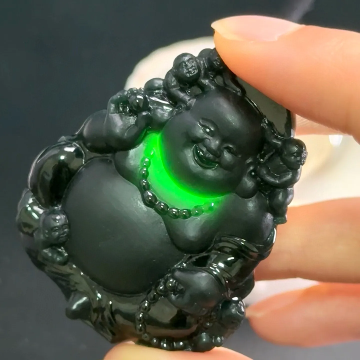 精品墨翠送子佛 种好色正 黑度好 打灯通透 油性十足 尺寸48.3
