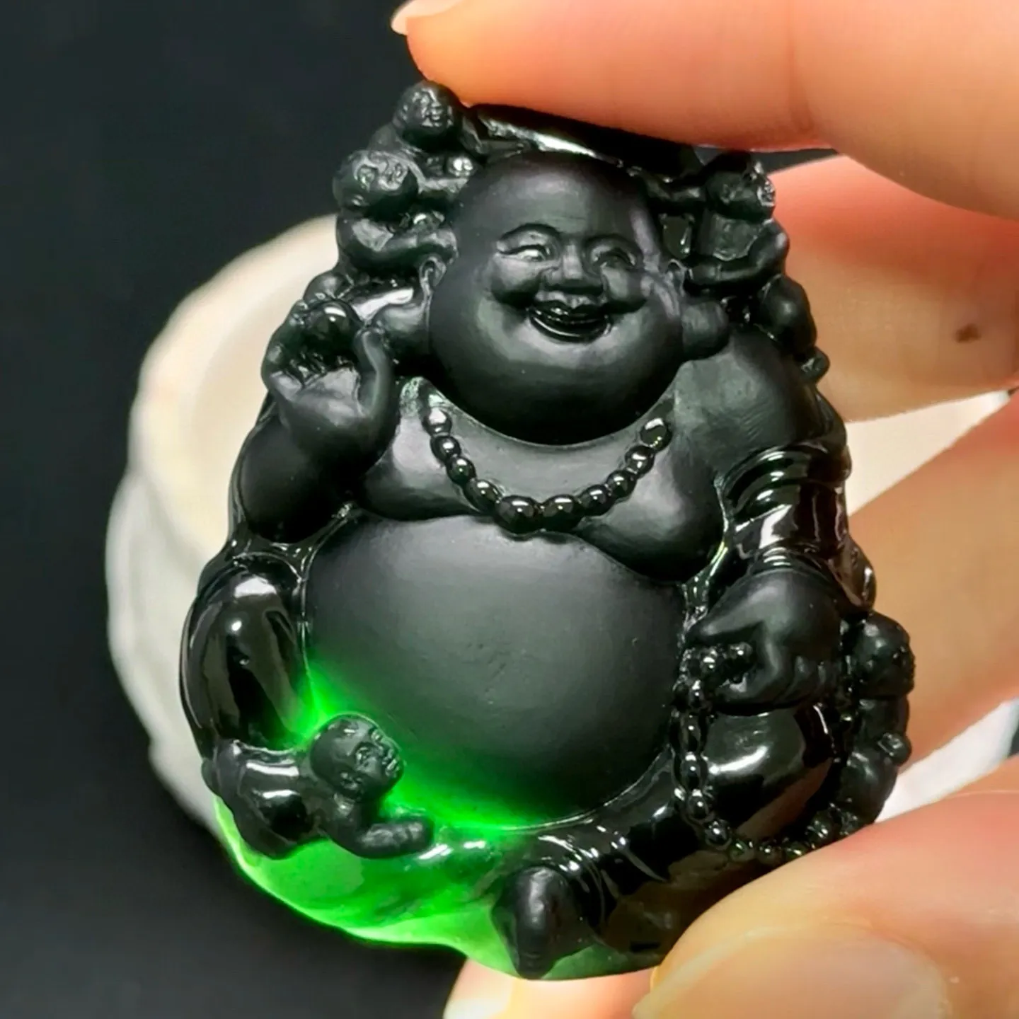 精品墨翠送子佛 种好色正 黑度好 打灯通透 油性十足 尺寸48.3