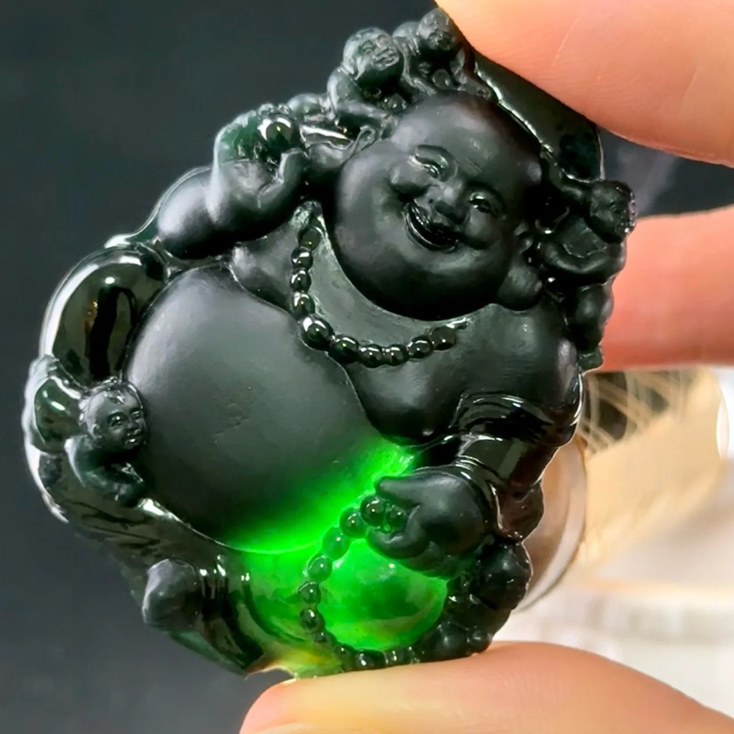 精品墨翠送子佛 种好色正 黑度好 打灯通透 油性十足 尺寸48.3