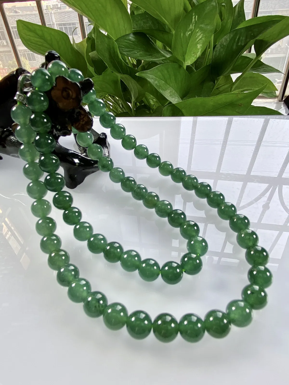 天然翡翠A货，大卡8.8冰种起胶满色蓝水大圆珠项链手链，尺寸：8.8mm/66颗，长度580mm，重量：80.20g