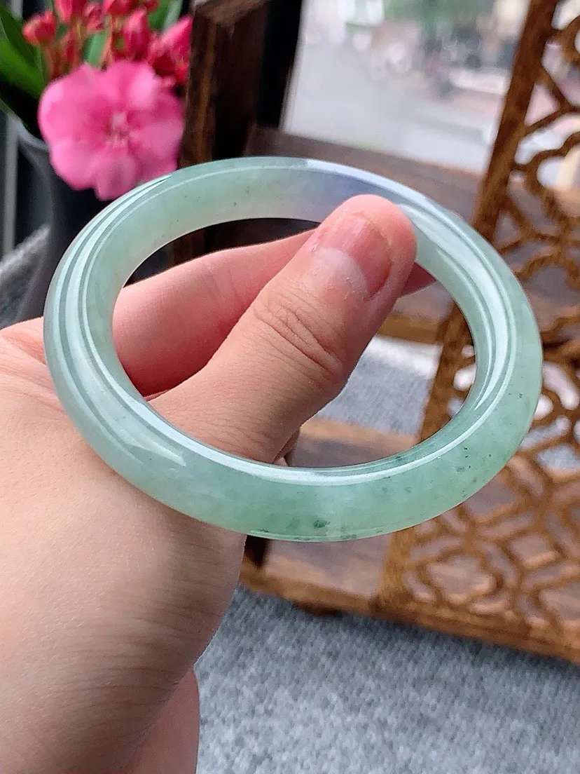 a货翡翠老坑紫罗兰飘花圆条手镯53-54圈口  尺寸53.3×9.2mm 重量48.03g 0604