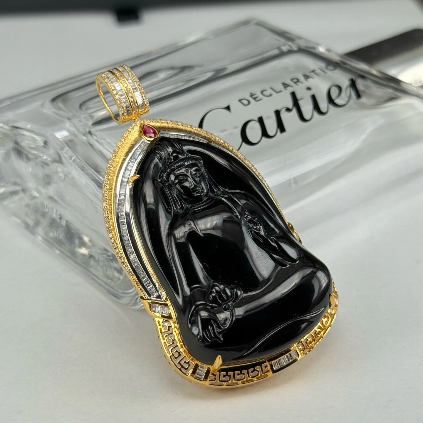 精品18k墨翠观音 种好色正 黑度极好 打灯通透 油性十足尺寸59.3