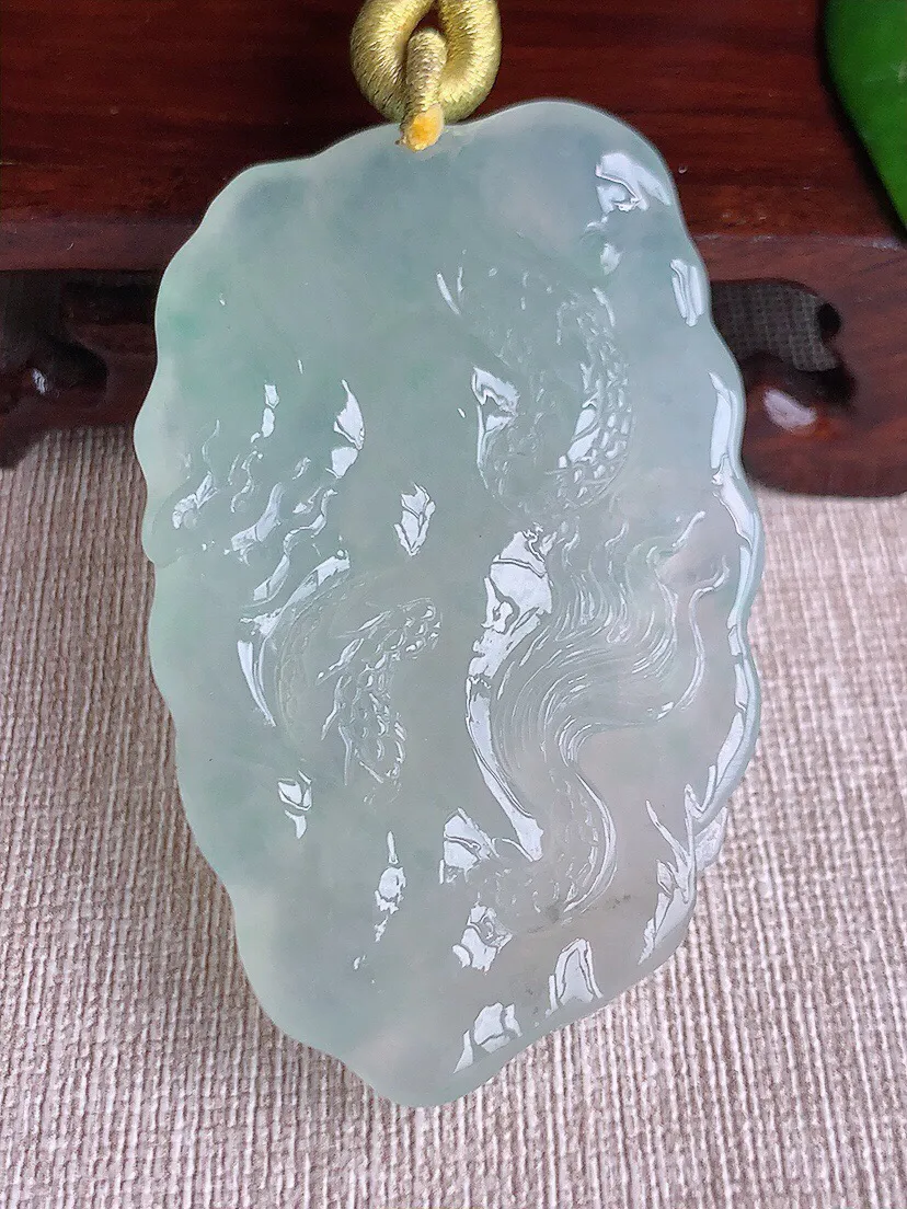 a货翡翠老坑冰种晴水龙牌吊坠 尺寸66×38×10mm 重量48.93g 0605