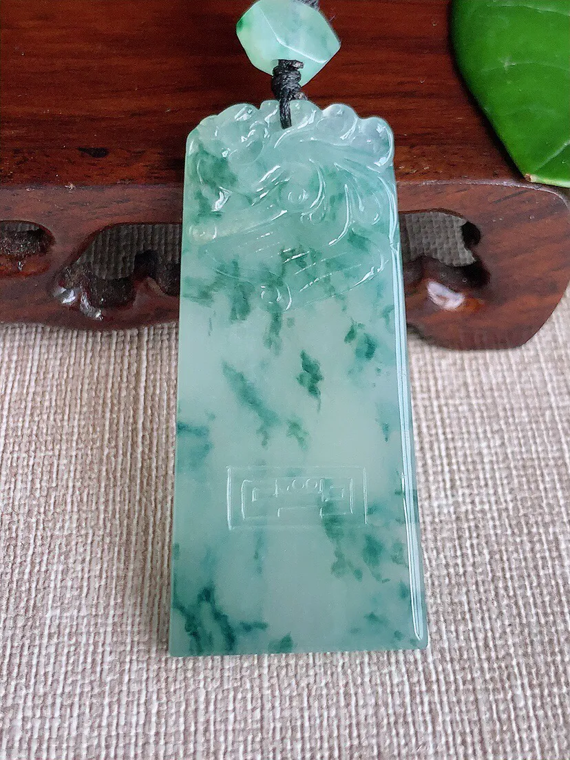 a货翡翠老坑冰种飘花仿古无事牌吊坠 尺寸52×23.4×5mm 重量20.88g 0605