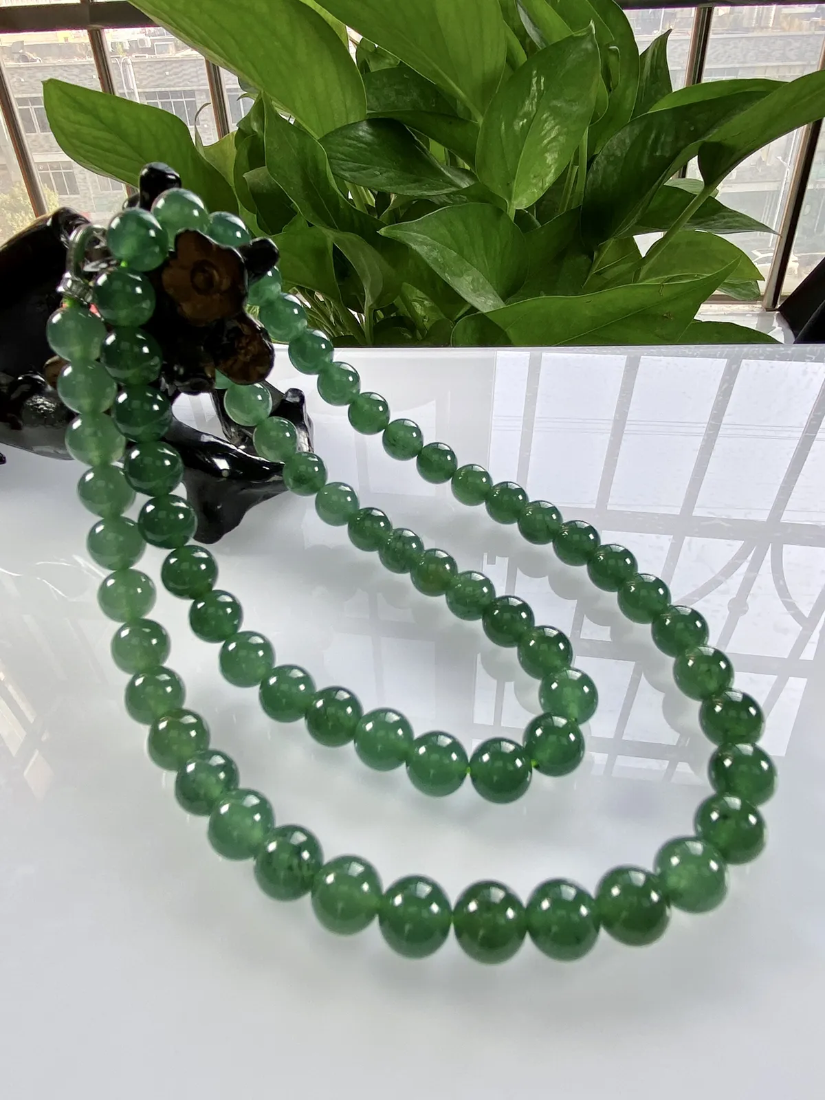 天然翡翠A货，大卡8.8冰种起胶满色蓝水大圆珠项链手链，尺寸：8.8mm/66颗，长度580mm，重