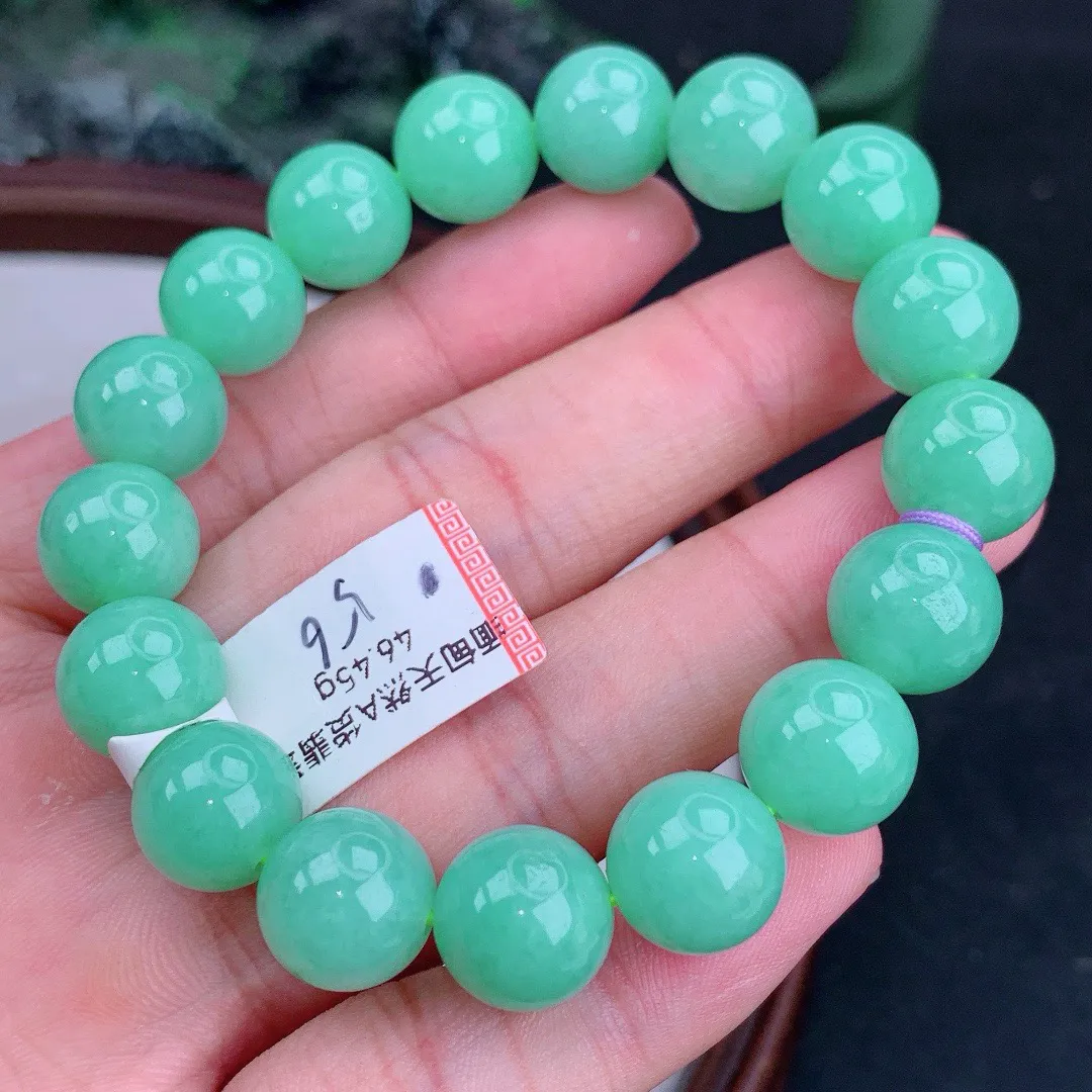 天然A货翡翠满绿圆珠手串
尺寸11.6mm  重46.45g