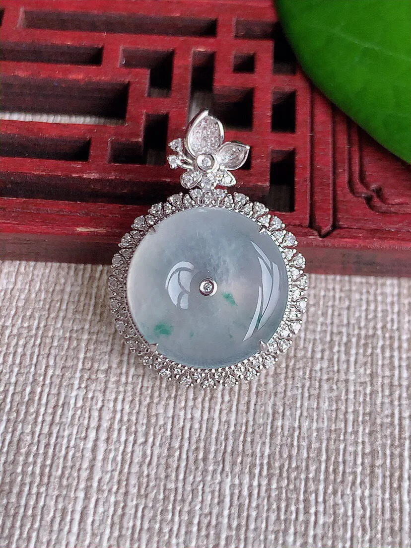 a货翡翠老坑冰种18K金伴钻镶嵌飘花平安扣吊坠 尺寸26×18.4×8裸石14.5mm 重量3.20