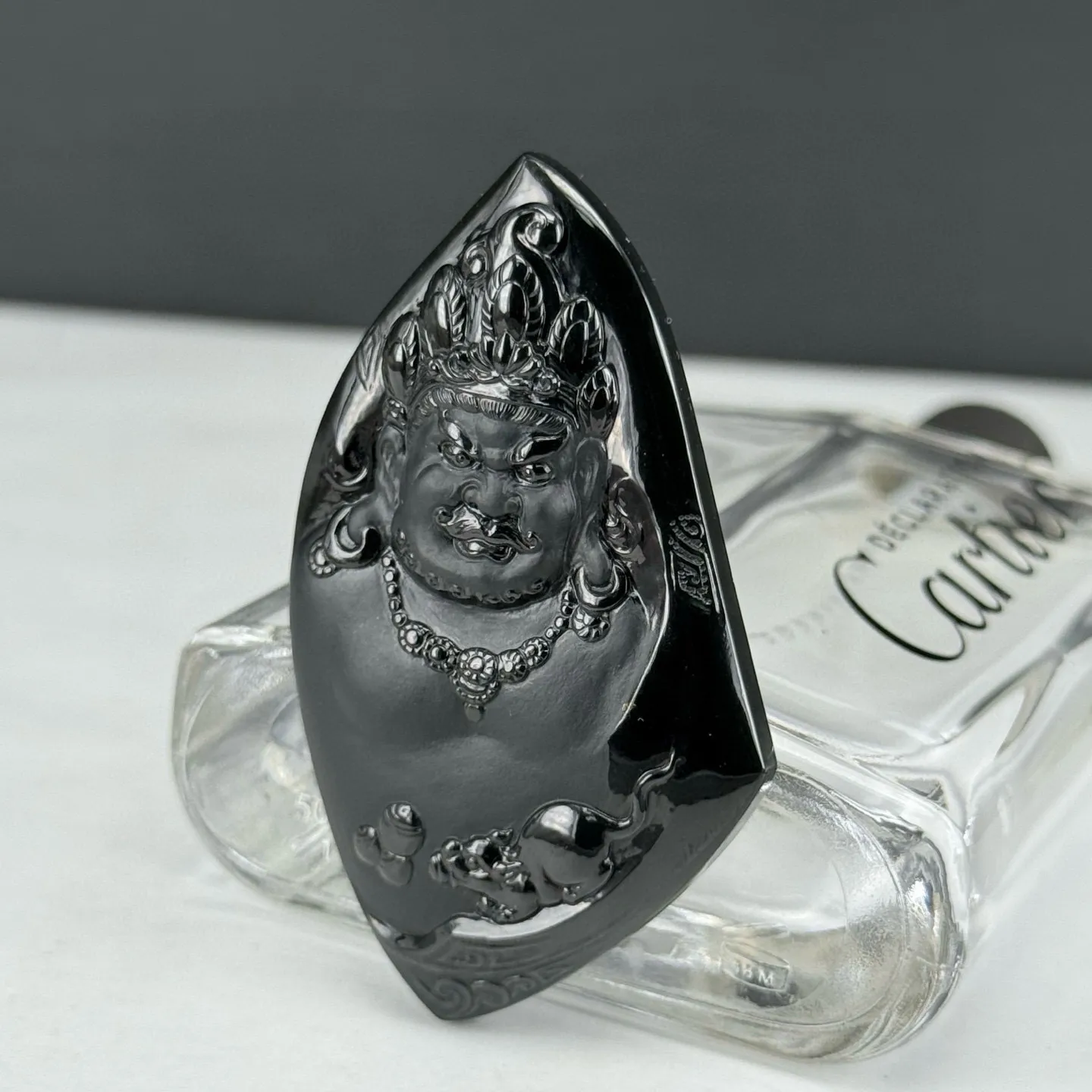 精品墨翠黄财神 种好色正 黑度极好 打灯通透 油性十足