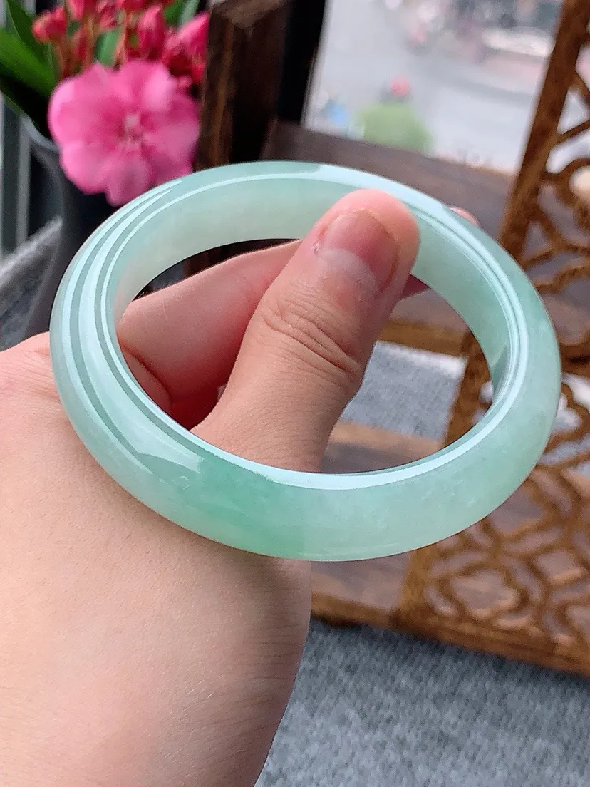 a货翡翠老坑晴绿正装正圈手镯55-56圈口 尺寸55.8×11.8×8.5mm 重量61.03g 0604