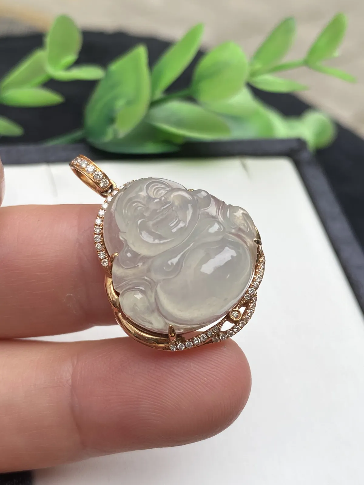 推荐【冰🧊佛公】无纹裂，水润冰透，超细腻，起光，种老，石头20.4*20*8.2，超值～～