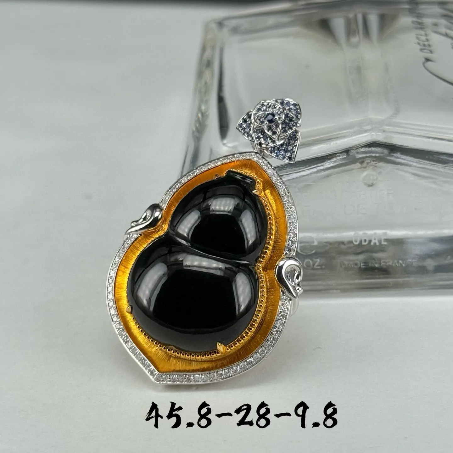 精品豪镶墨翠葫芦 种好色正 黑度极好 打灯通透 油性十足 尺寸45.8
