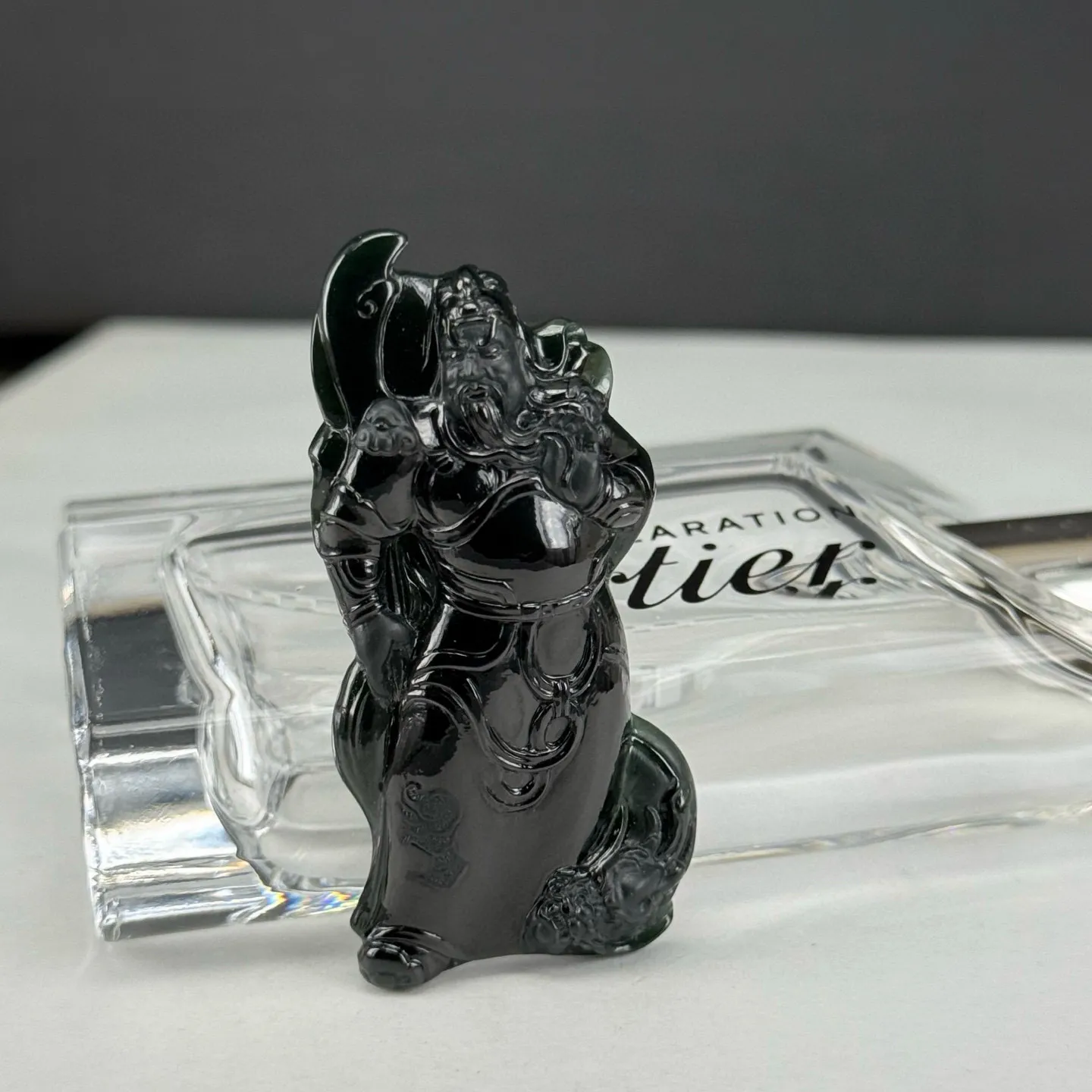 精品墨翠关公 种好色正 黑度极好 打灯通透 油性十足