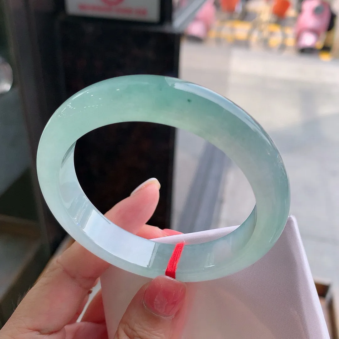 正圈高冰晴绿 无瑕 尺寸:58.1/12.8/8.7 种水好️️