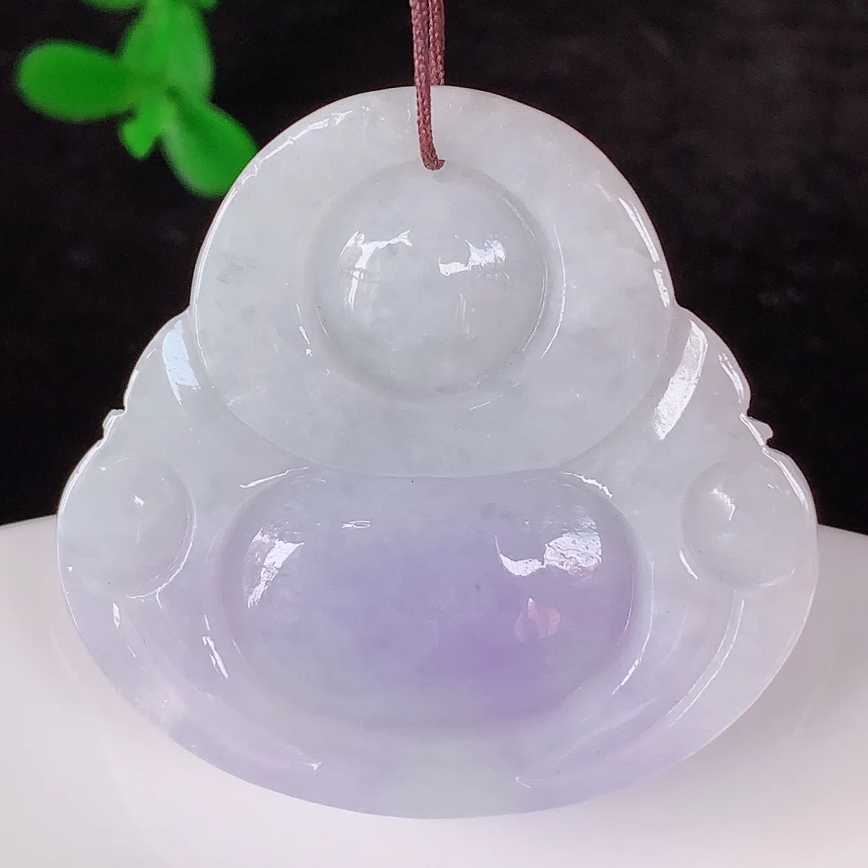 自然光实拍，大件厚装冰润冰糯种紫罗兰翡翠佛公吊坠，饱满， 佛公亦保平安，寓意有福（佛公）相伴，配戴优雅迷人！#05.5