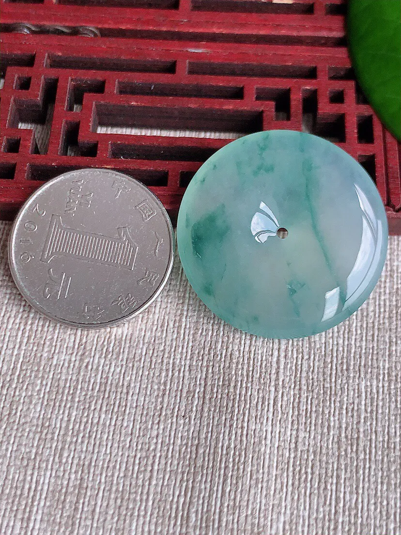 a货翡翠老坑冰种飘花平安扣吊坠 尺寸31×5.8mm 重量12.67g 0606