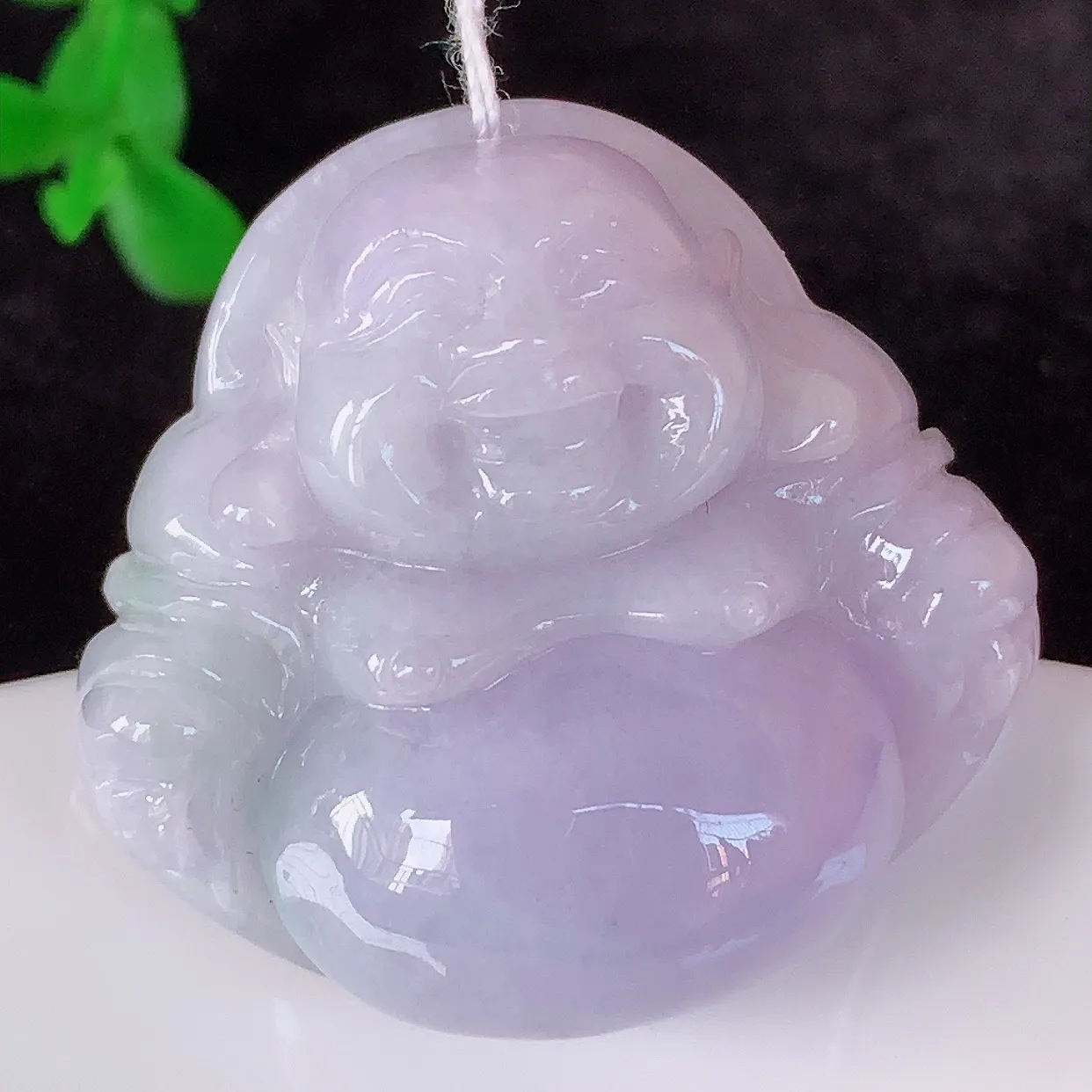 自然光实拍，厚装冰润冰糯种紫罗兰翡翠佛公吊坠，饱满， 佛公亦保平安，寓意有福（佛公）相伴，配戴优雅迷人！#46.5