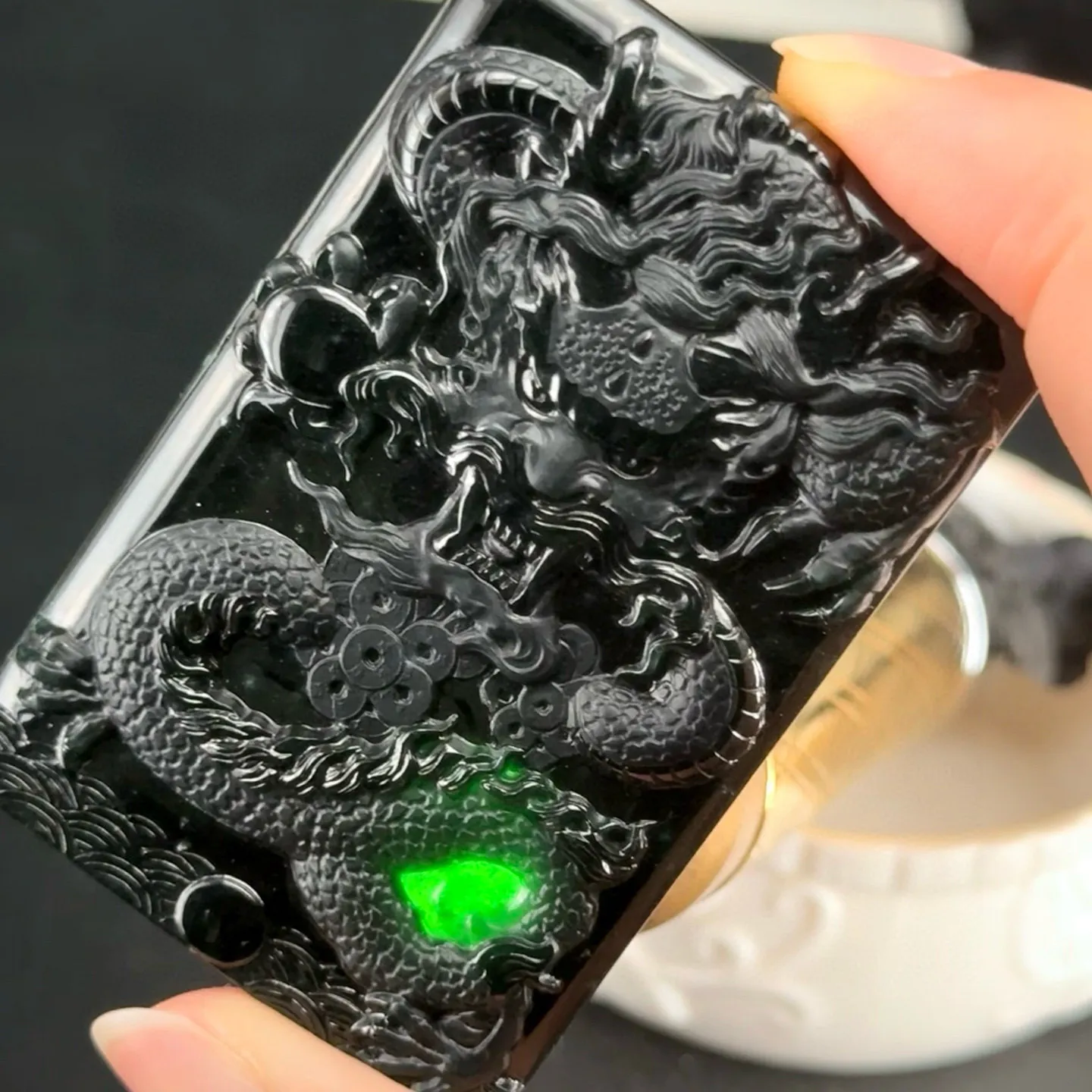精品墨翠龙牌 种好色正 黑度极好 厚桩大气 尺寸64.3