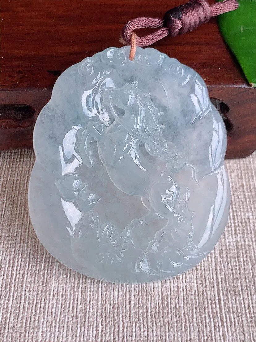 a货翡翠老坑冰种白月光生肖马马上有钱吊坠 尺寸51×43.2×5.2mm 重量26.10g 0606