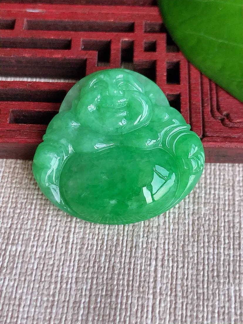 a货翡翠老坑冰种满绿佛公吊坠 尺寸26.8×29.2×5.7mm 重量7.60g 0606