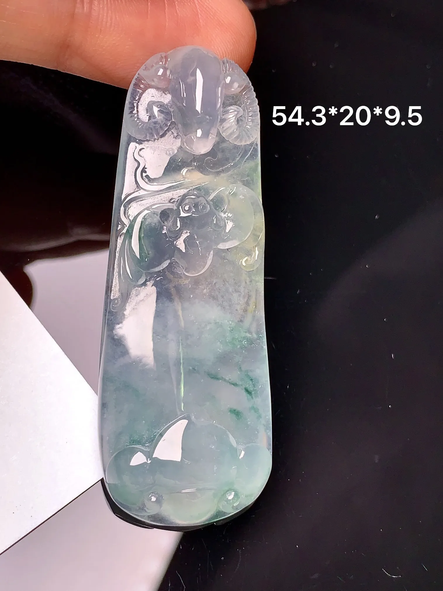 冰种福在眼前吊坠 玉质细腻 色泽艳丽 整体尺寸54.3*20*9.6