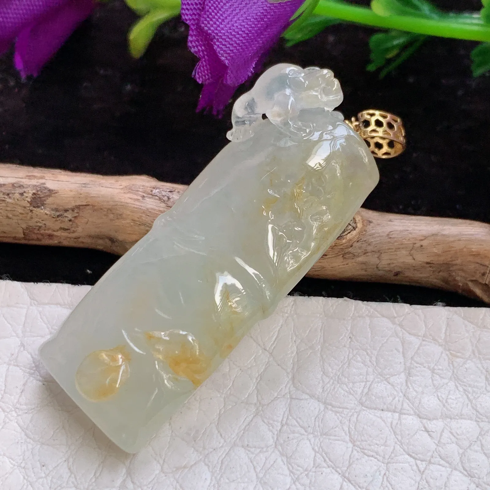 x54实拍37.6*14.8*8天然翡翠冰黄竹节 胸有成竹玉吊坠 锁骨坠 18k