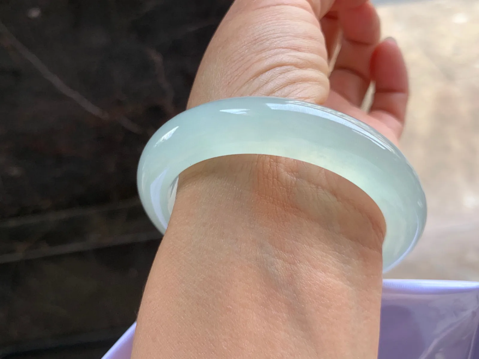 53.5-12.5-9mm
冰种晴底手镯 冰透胶润 纯净无暇