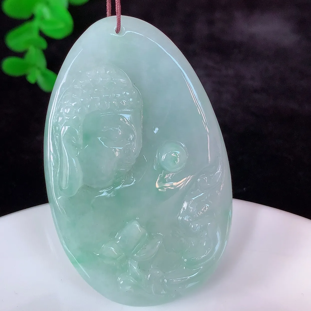 自然光实拍，精品大日如来，冰糯种飘绿翡翠大日如来、佛祖，法相端庄静美，普度众生 #60.5