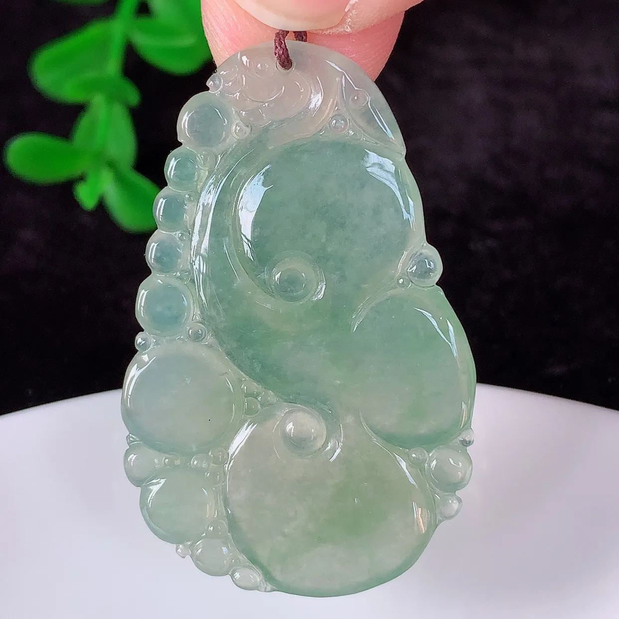 自然光实拍，冰种湖水绿翡翠如意吊坠，翡翠如意，上身效果非常美，饱满大气，工艺美，万事如意，如意一生 #41.5