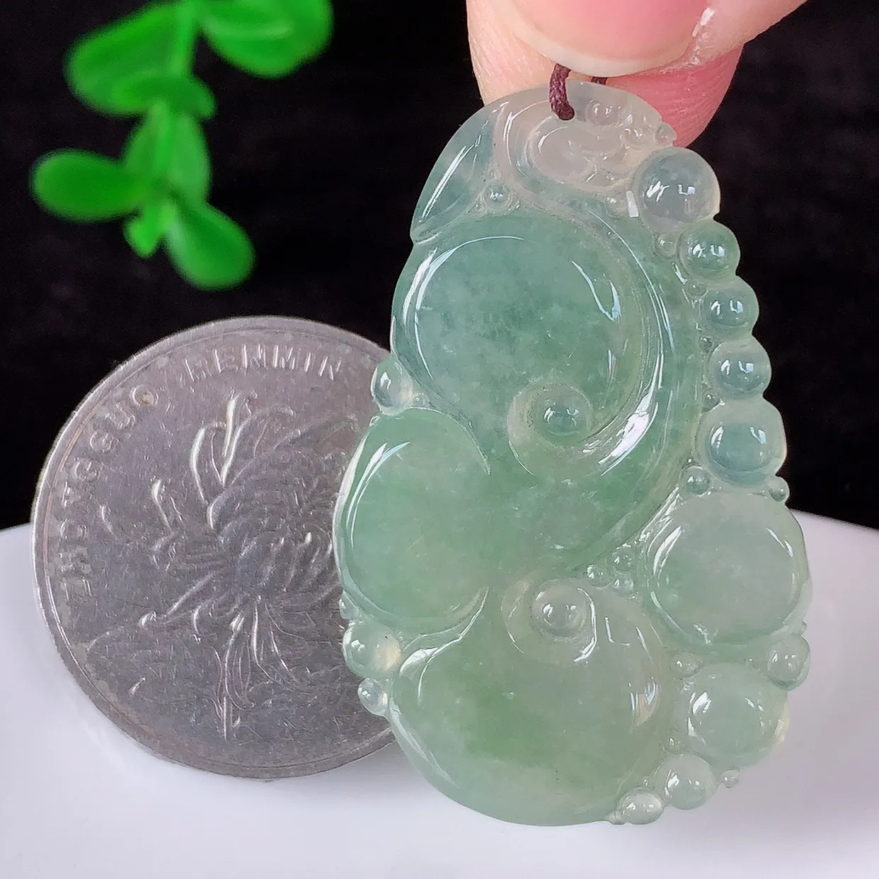 自然光实拍，冰种湖水绿翡翠如意吊坠，翡翠如意，上身效果非常美，饱满大气，工艺美，万事如意，如意一生 #41.5