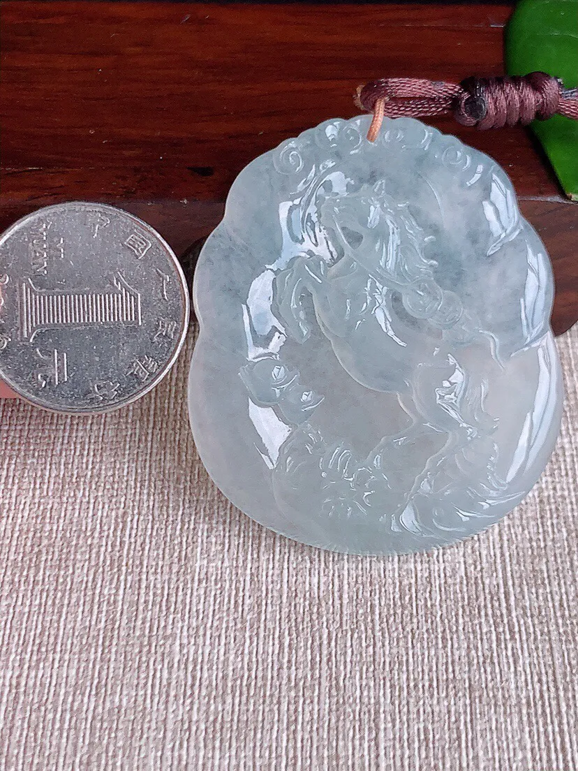 a货翡翠老坑冰种白月光生肖马马上有钱吊坠 尺寸51×43.2×5.2mm 重量26.10g 0606
