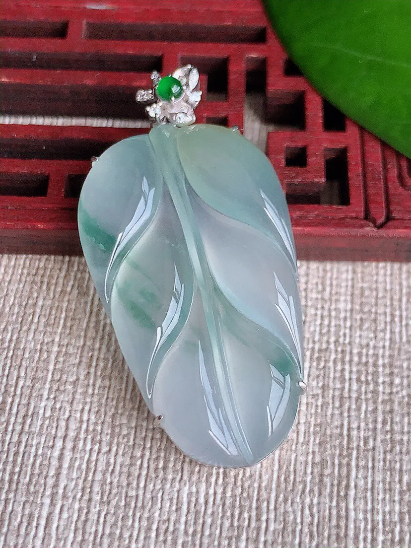 a货翡翠老坑冰种18K金镶嵌飘花叶子金枝玉叶吊坠 尺寸43.8×35.5×20.8×5.8mm 重量7.50g 0606