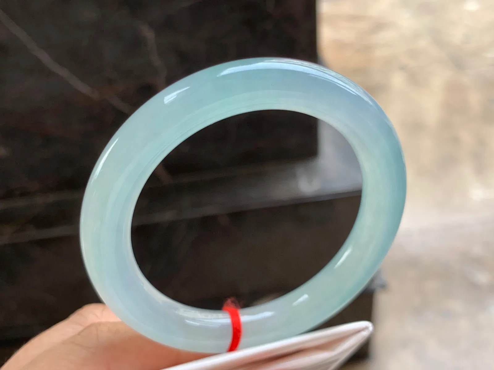 55-10mm
冰种晴水圆条手镯 冰透清新
