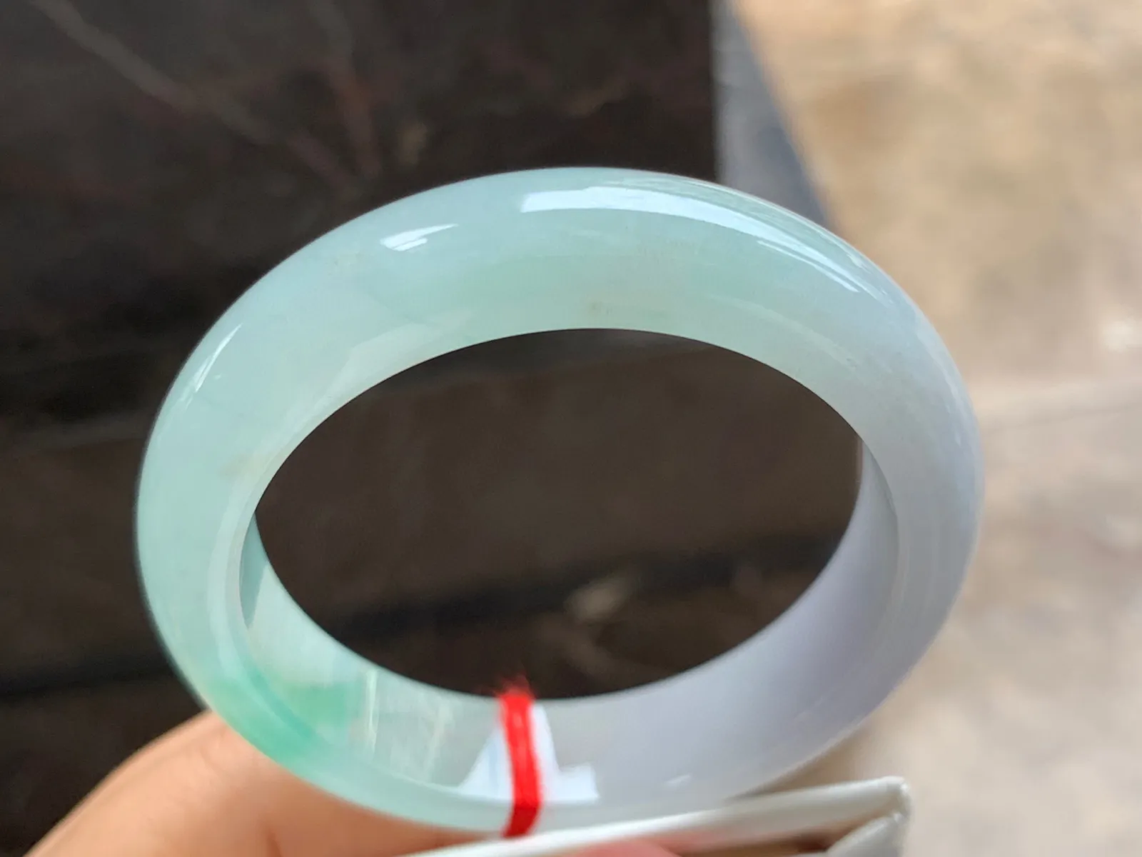 54-13-8mm
春彩手镯 底子细腻 颜色漂亮