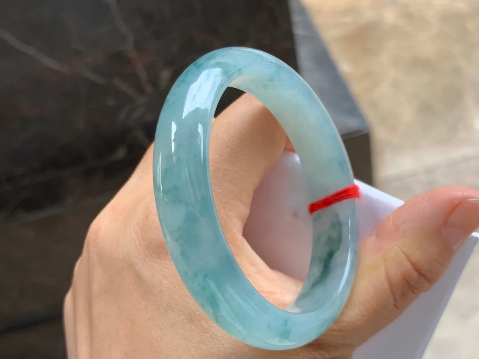 54-12.5-7.5mm
飘花贵妃手镯 种好细腻 水润