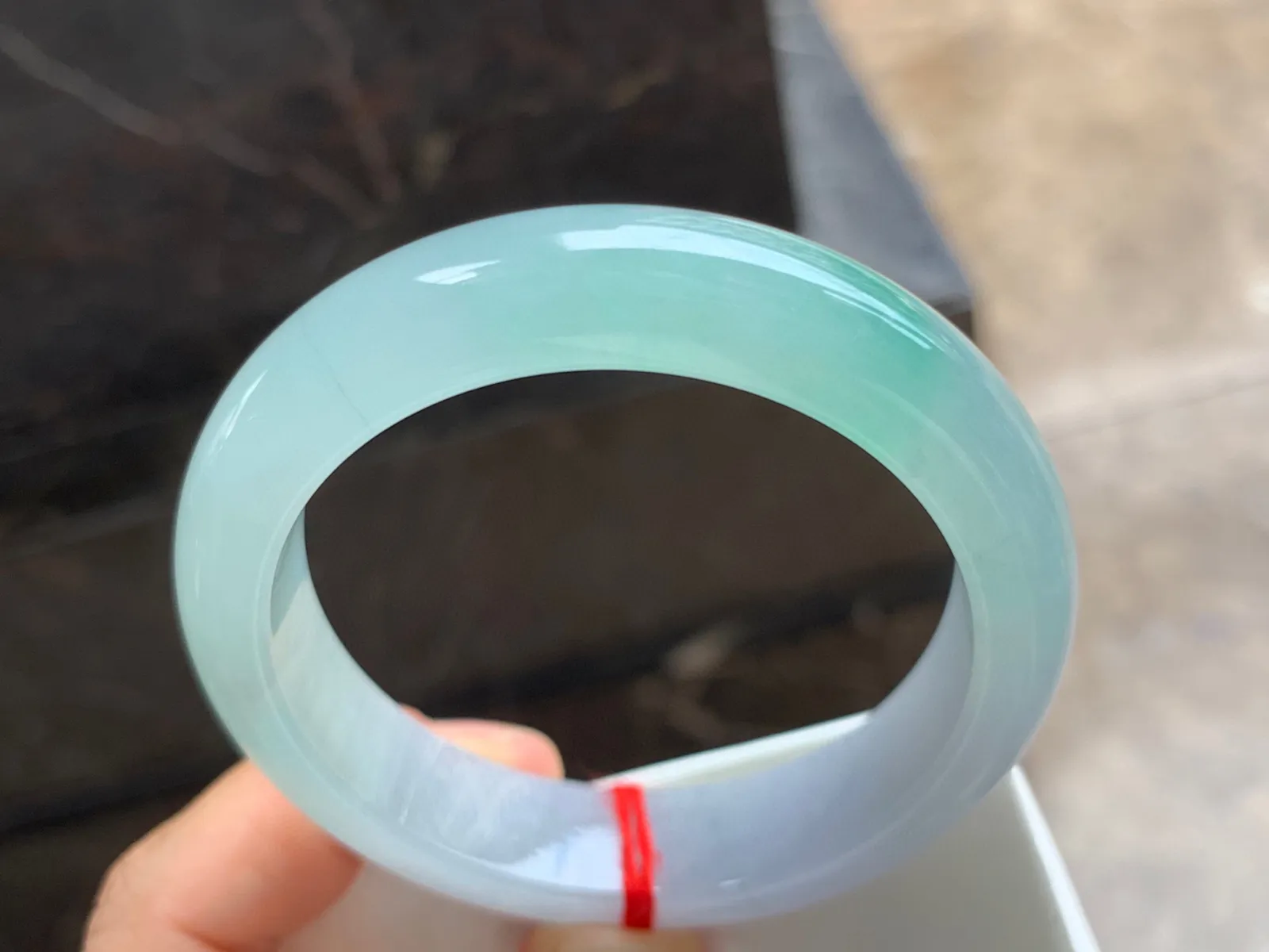 54-13-8mm
春彩手镯 底子细腻 颜色漂亮