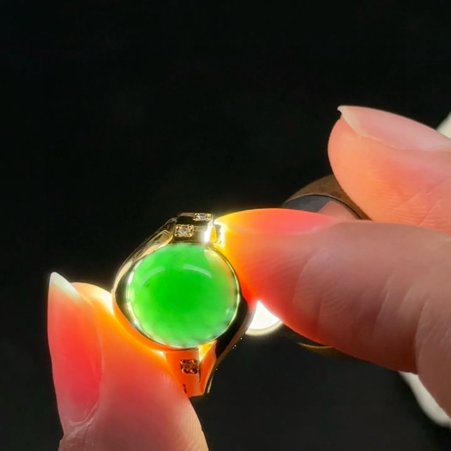 精品18k墨翠戒指 种好色正 黑度极好 打灯通透 油性十足 尺寸10.4