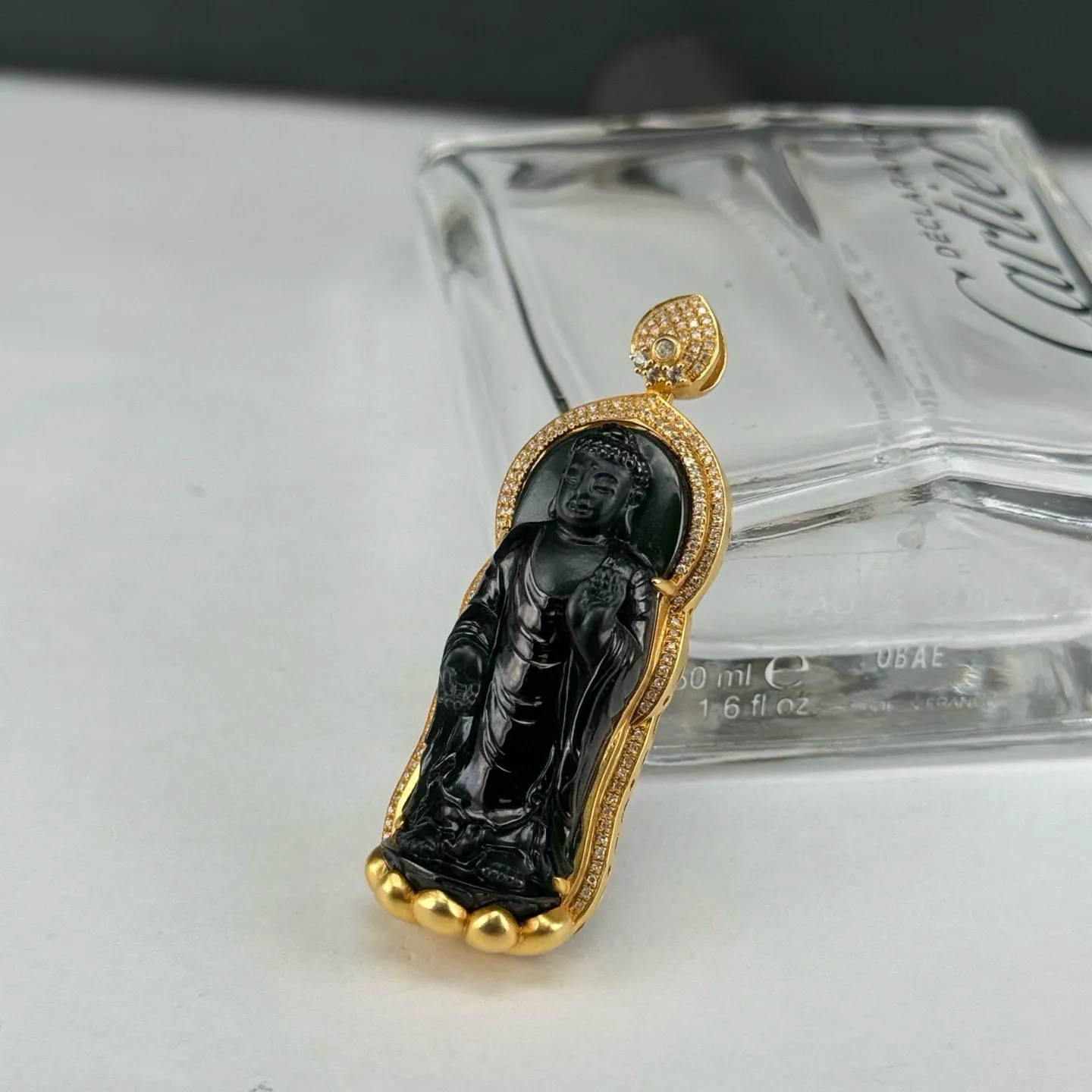 精品18k墨翠大日如来 种好色正 黑度极好 打灯通透 油性十足 尺寸49.3
