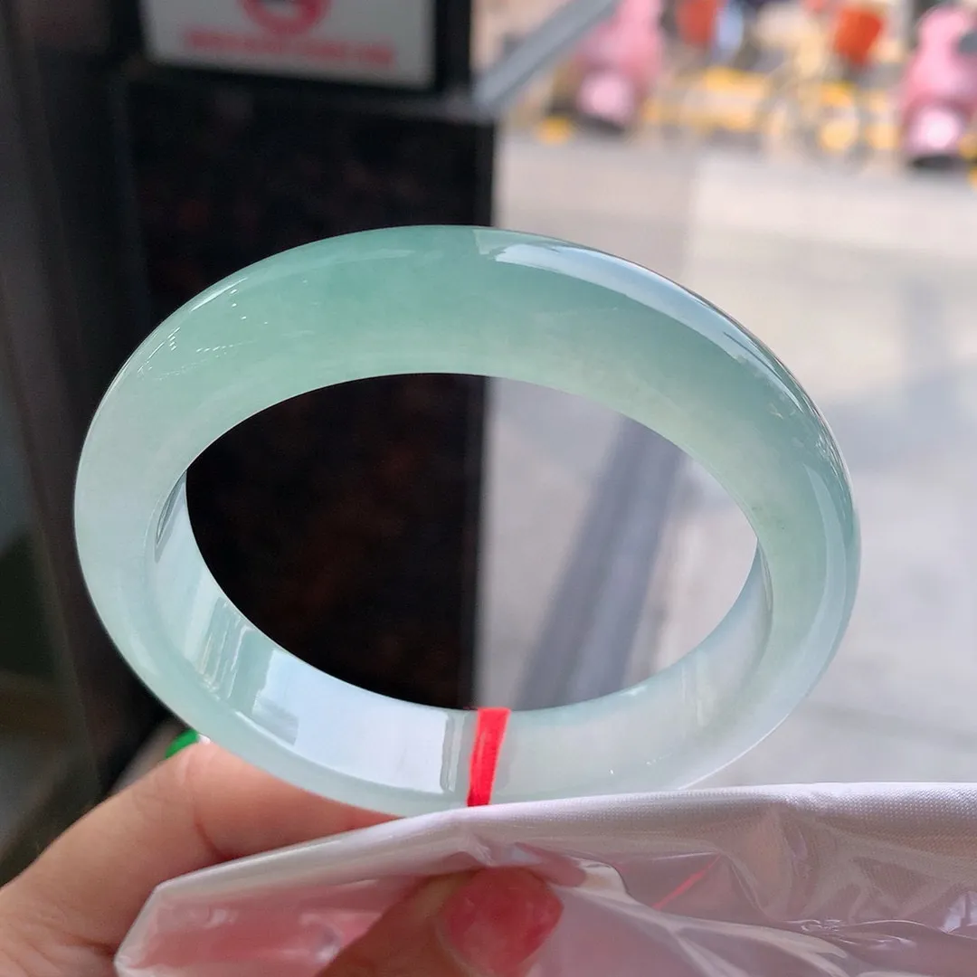 正圈高冰晴绿 无瑕 尺寸:58.1/12.8/8.7 种水好️️