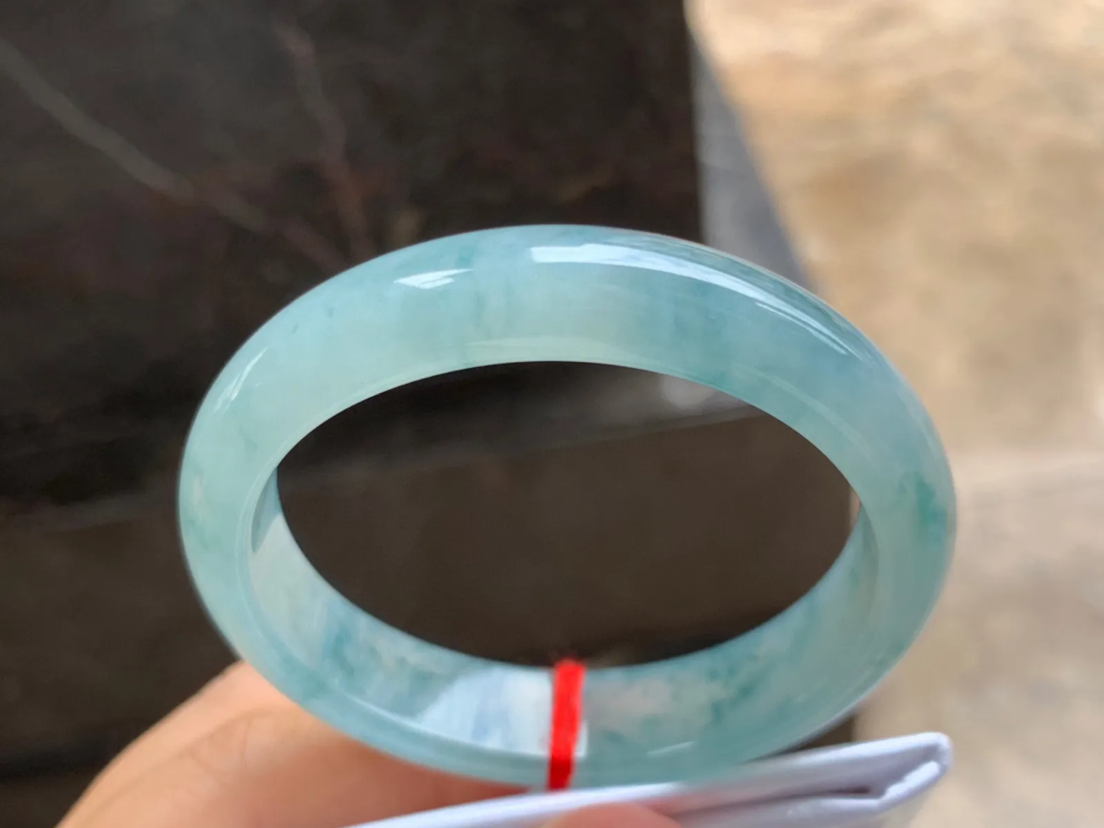 54-12.5-7.5mm
飘花贵妃手镯 种好细腻 水润
