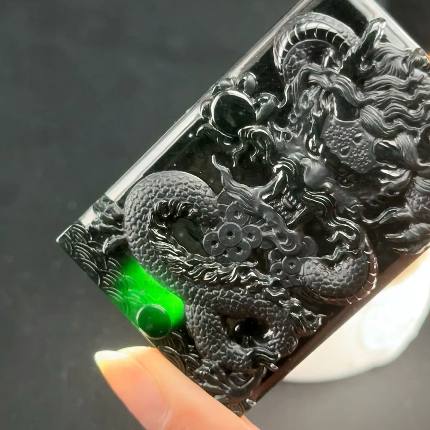 精品墨翠龙牌 种好色正 黑度极好 厚桩大气 尺寸64.3