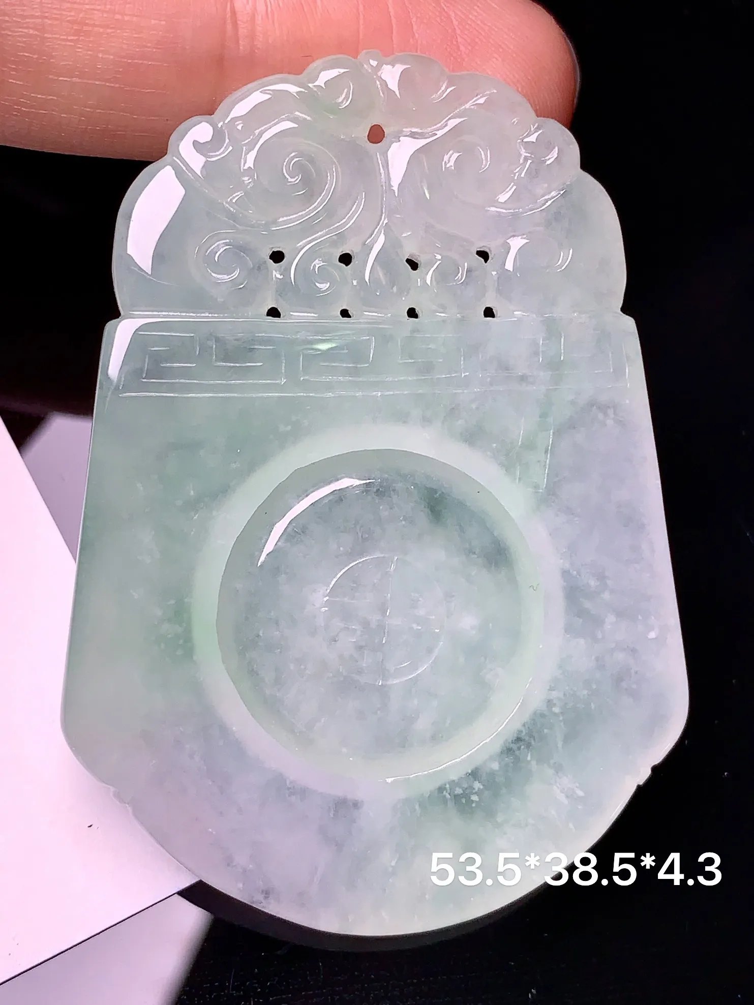 仿古福在眼前吊坠 玉质细腻 色泽艳丽 整体尺寸53.5*38.5*4.3