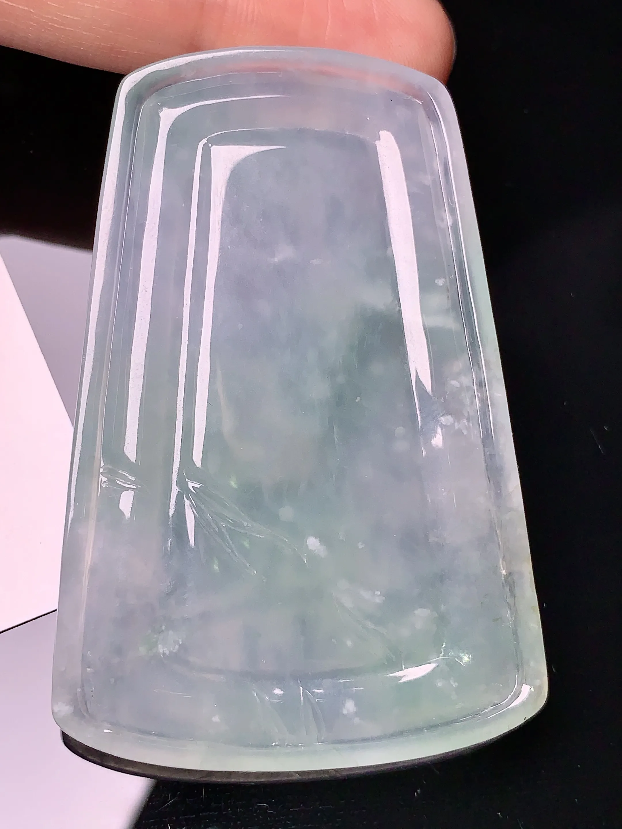 冰种飘绿山水牌吊坠 玉质细腻 色泽艳丽 整体尺寸59*39.6*5.2
