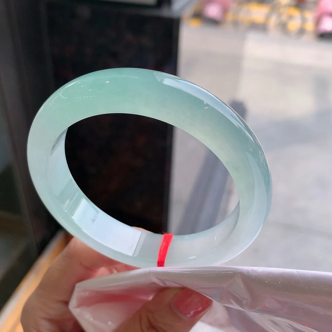 正圈高冰晴绿 无瑕 尺寸:58.1/12.8/8.7 种水好️️