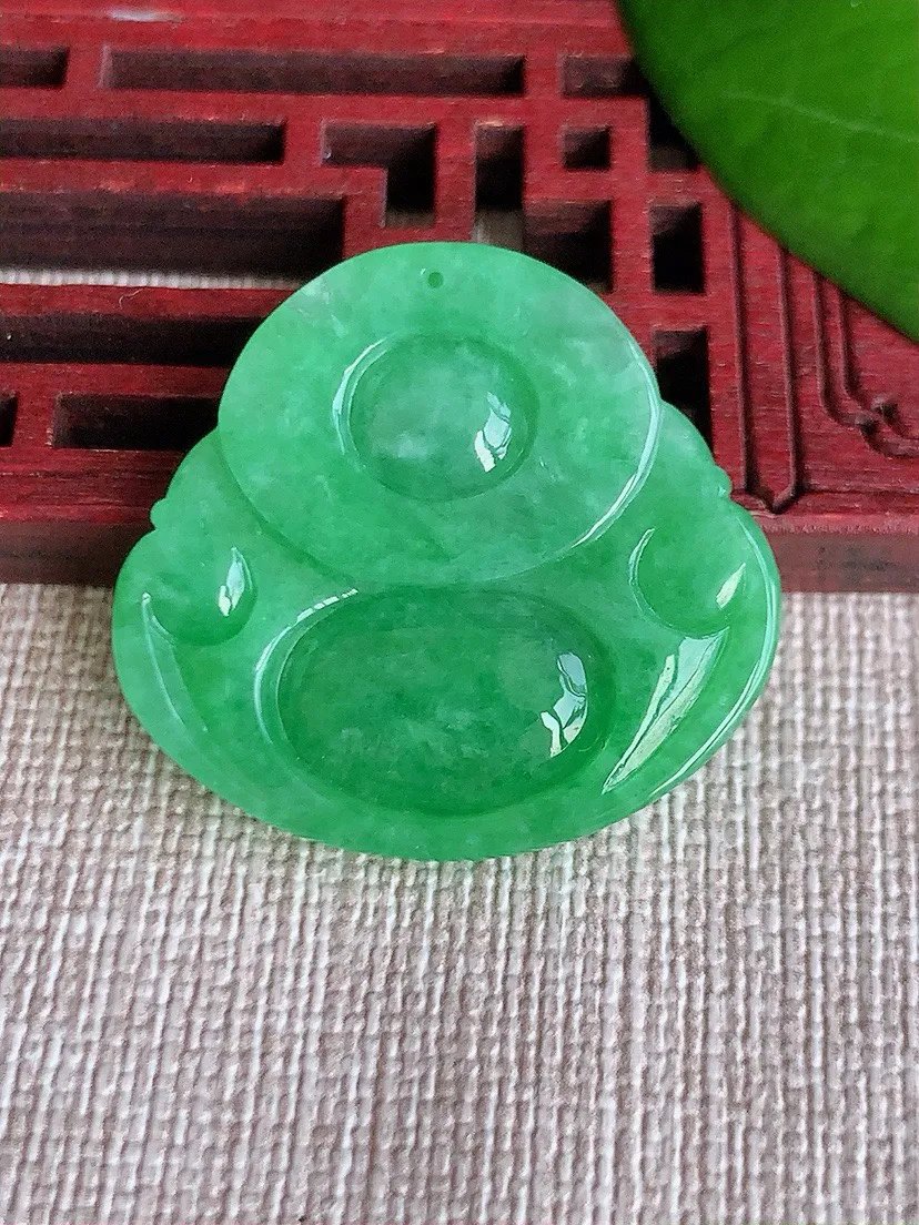 a货翡翠老坑冰种满绿佛公吊坠 尺寸26.8×29.2×5.7mm 重量7.60g 0606